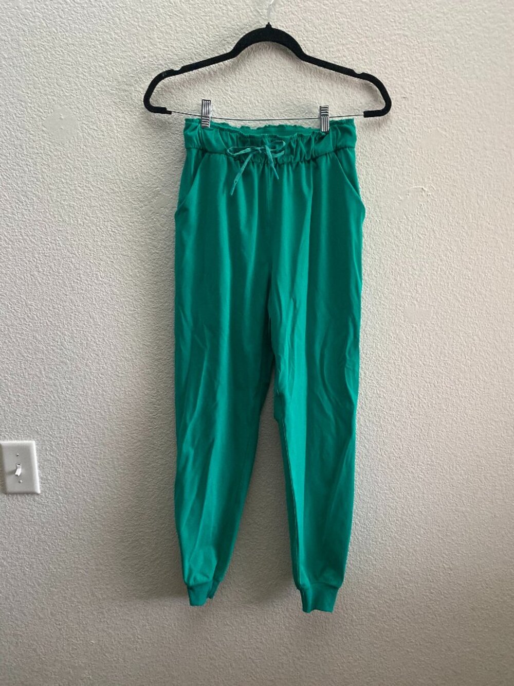 Lululemon Stretch HR Jogger Luxtreme Classic Fit Size 4 Kelly Green LW5DCRS